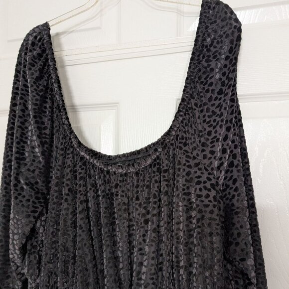 NEW Torrid Mesh Flocked Skater Peasant Dress Womens Size 3X Black 3/4 Sleeves - Picture 3 of 14